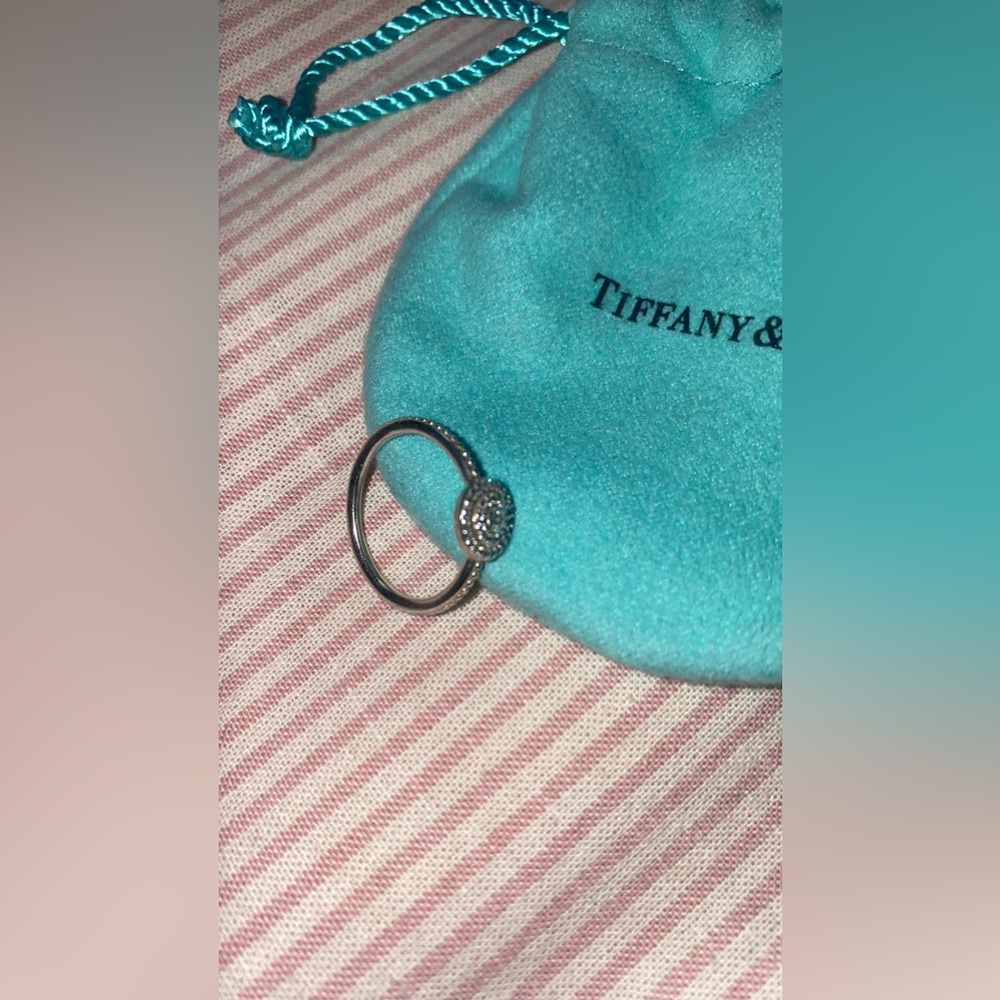 Brand new gorgeous Pandora Silver ring in Size 6 😍